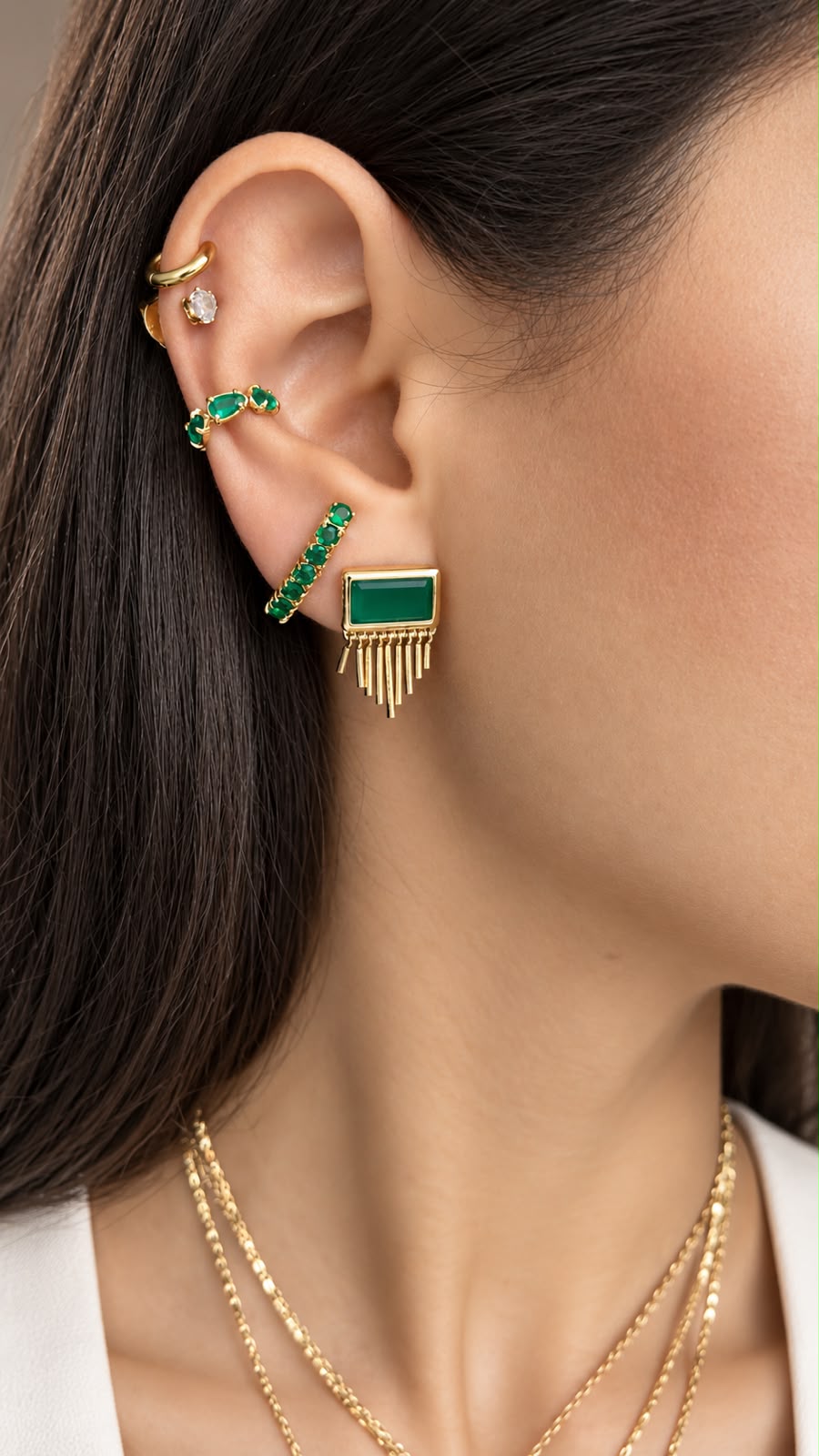 Piercing jade