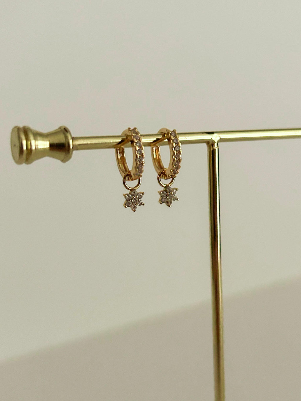 Argola Tess dourada
